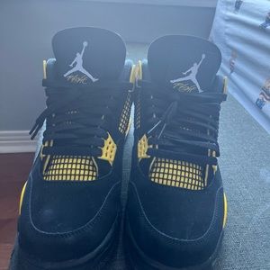 Jordan 4 thunder